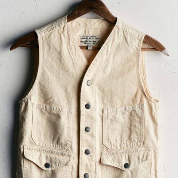 the field vest in natural - Picture 3 of 5